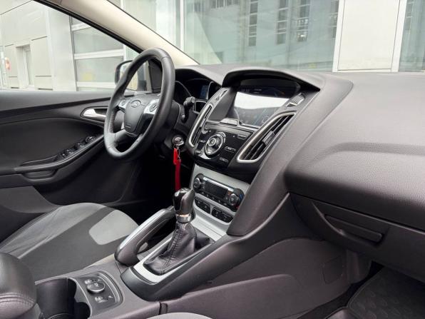 Ford Focus III с пробегом 2011 года, цена 635 000 рублей, 255606 км, хэтчбек, Автокод Объявления