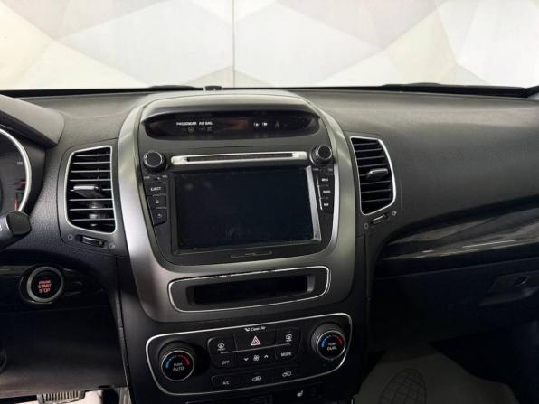 Kia Sorento II Рестайлинг с пробегом 2015 года, цена 1 650 000 рублей, 171865 км, внедорожник, Автокод Объявления