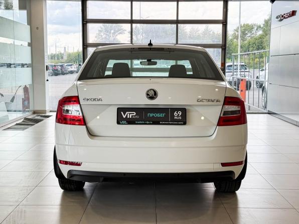 Skoda Octavia III (A7) Рестайлинг с пробегом 2018 года, цена 1 985 000 рублей, 88251 км, лифтбек, Автокод Объявления