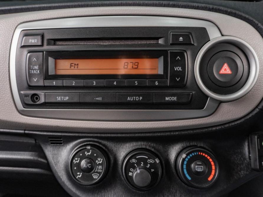 Toyota Vitz III (XP130) Тюмень  - изображение 13