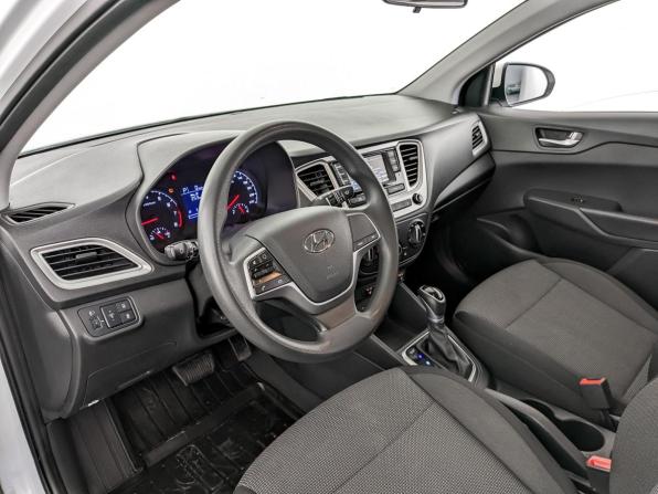 Hyundai Solaris II Рестайлинг с пробегом 2021 года, цена 1 595 000 рублей, 53862 км, седан, Автокод Объявления