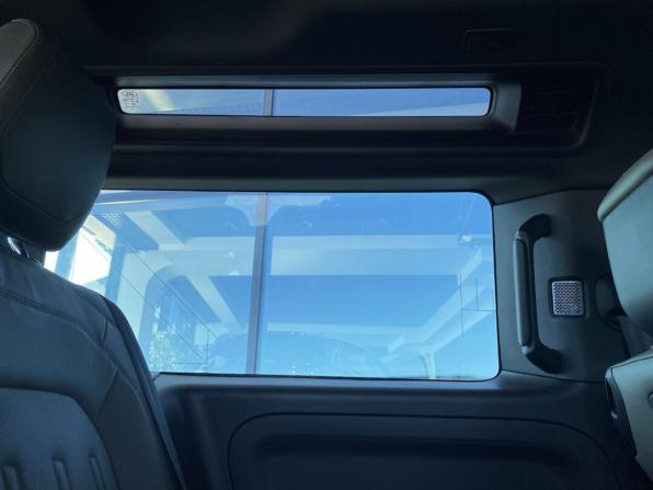 Land Rover Defender II с пробегом 2021 года, цена 7 650 000 рублей, 64420 км, внедорожник, Автокод Объявления