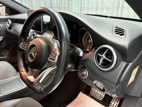Mercedes-Benz CLA I (C117 X117) с пробегом 2015 года, цена 1 800 000 рублей, 93670 км, седан, Автокод Объявления