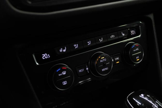 Volkswagen Tiguan II с пробегом 2020 года, цена 3 849 000 рублей, 60213 км, внедорожник, Автокод Объявления