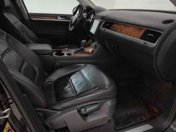 Volkswagen Touareg II с пробегом 2011 года, цена 1 680 000 рублей, 324000 км, внедорожник, Автокод Объявления