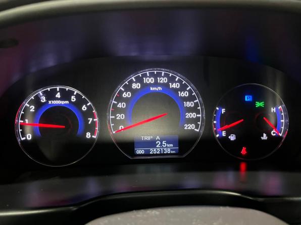 Hyundai Santa Fe II Рестайлинг с пробегом 2010 года, цена 1 174 000 рублей, 252136 км, внедорожник, Автокод Объявления