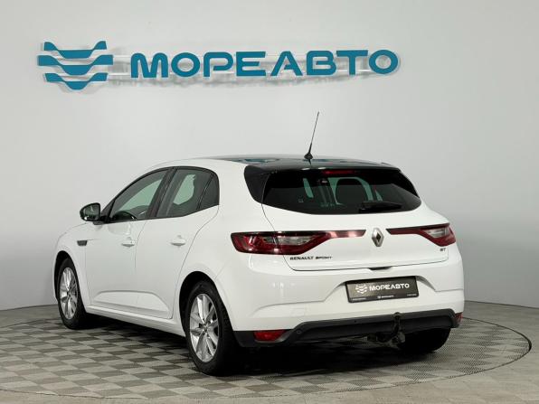 Renault Megane IV с пробегом 2020 года, цена 1 590 000 рублей, 112505 км, хэтчбек, Автокод Объявления