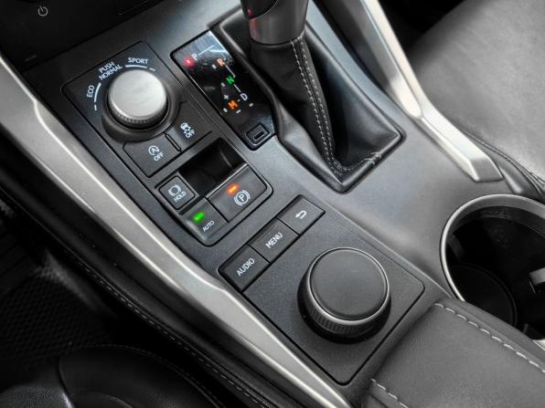 Lexus NX I с пробегом 2015 года, цена 2 649 000 рублей, 194548 км, внедорожник, Автокод Объявления