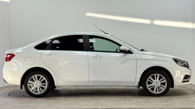 Lada (ВАЗ) Vesta I с пробегом 2017 года, цена 820 000 рублей, 72802 км, седан, Автокод Объявления