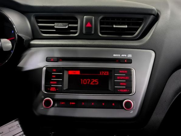 Kia Rio III с пробегом 2015 года, цена 940 000 рублей, 128517 км, седан, Автокод Объявления