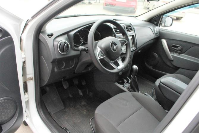 Renault Logan II Рестайлинг с пробегом 2018 года, цена 955 000 рублей, 82909 км, седан, Автокод Объявления