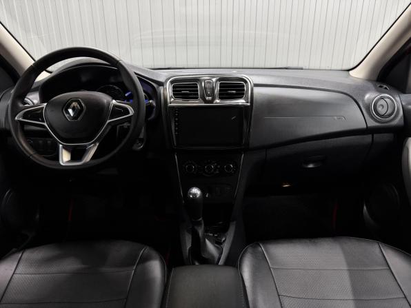 Renault Logan II Рестайлинг с пробегом 2018 года, цена 1 029 000 рублей, 133297 км, седан, Автокод Объявления