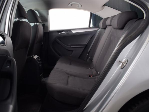 Volkswagen Jetta VI Рестайлинг с пробегом 2015 года, цена 999 995 рублей, 209203 км, седан, Автокод Объявления