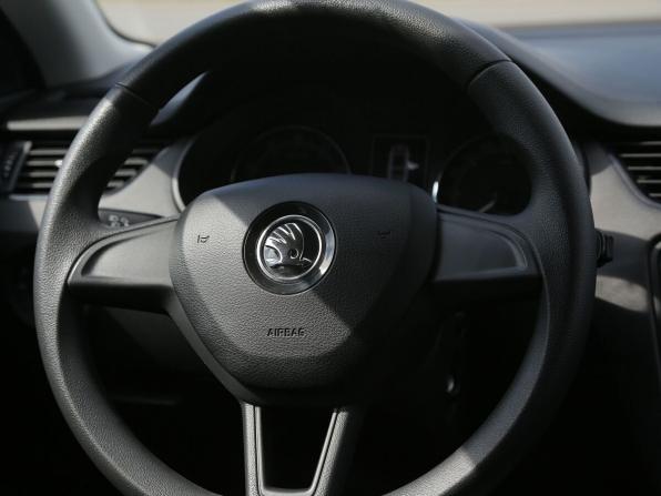 Skoda Octavia III (A7) Рестайлинг с пробегом 2019 года, цена 1 830 000 рублей, 87400 км, лифтбек, Автокод Объявления