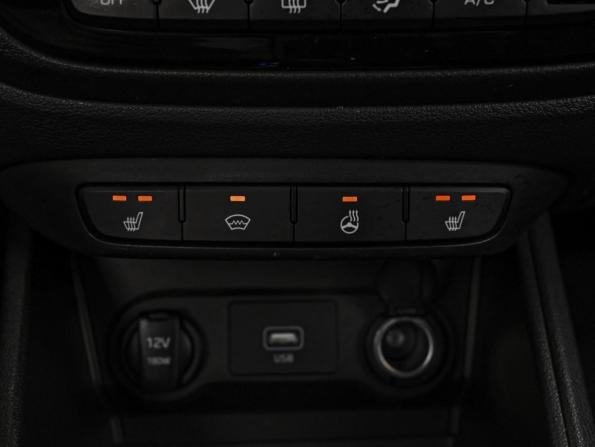 Hyundai Solaris II с пробегом 2019 года, цена 1 349 000 рублей, 115243 км, седан, Автокод Объявления