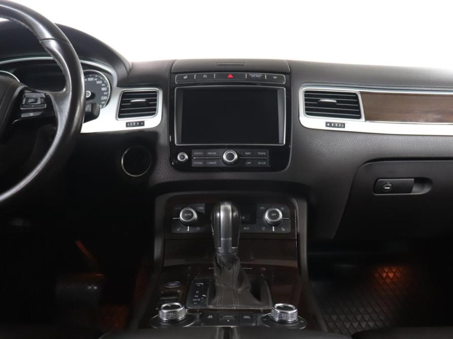Volkswagen Touareg II Рестайлинг Москва  - изображение 15
