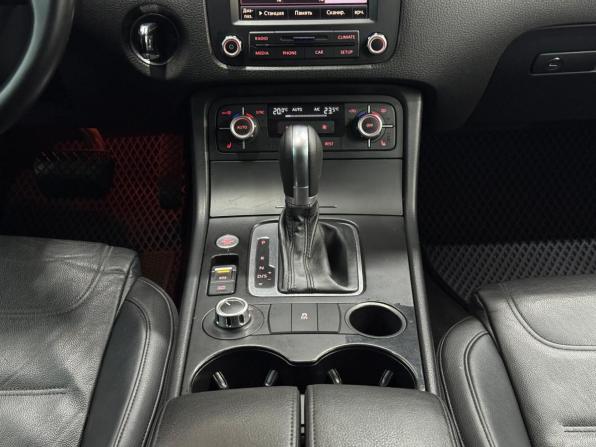 Volkswagen Touareg II с пробегом 2014 года, цена 2 205 000 рублей, 310198 км, внедорожник, Автокод Объявления