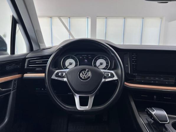 Volkswagen Touareg III с пробегом 2018 года, цена 3 565 000 рублей, 216880 км, внедорожник, Автокод Объявления