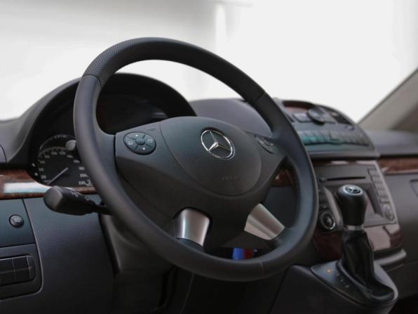 Mercedes-Benz Viano I (W639) Рестайлинг с пробегом 2013 года, цена 1 799 000 рублей, 136000 км, минивэн, Автокод Объявления