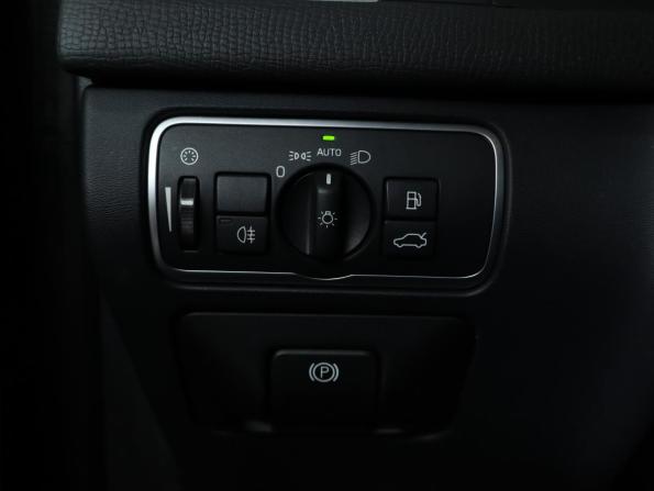 Volvo XC60 I Рестайлинг с пробегом 2016 года, цена 1 899 000 рублей, 216000 км, внедорожник, Автокод Объявления