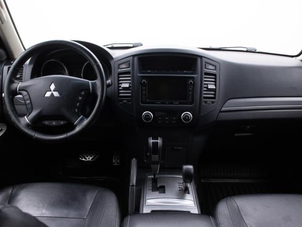 Mitsubishi Pajero IV Рестайлинг 1 с пробегом 2013 года, цена 1 920 000 рублей, 186963 км, внедорожник, Автокод Объявления