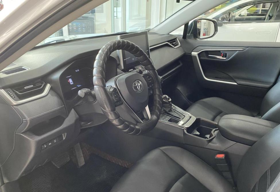 Toyota RAV4 V (XA50) Красноярск  - изображение 14