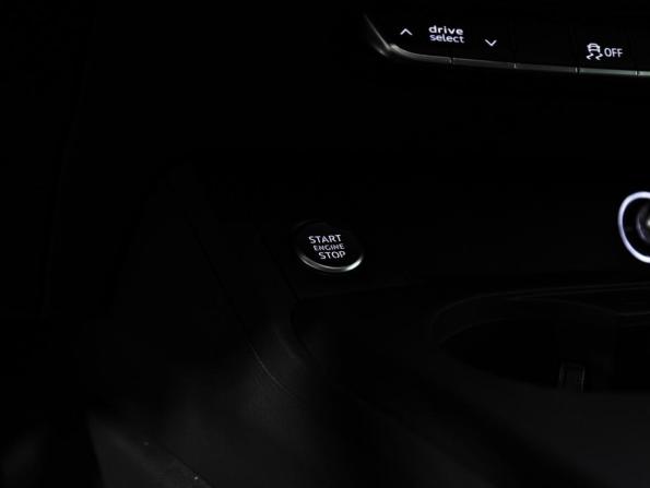 Audi A4 V (B9) с пробегом 2018 года, цена 2 409 700 рублей, 178742 км, седан, Автокод Объявления