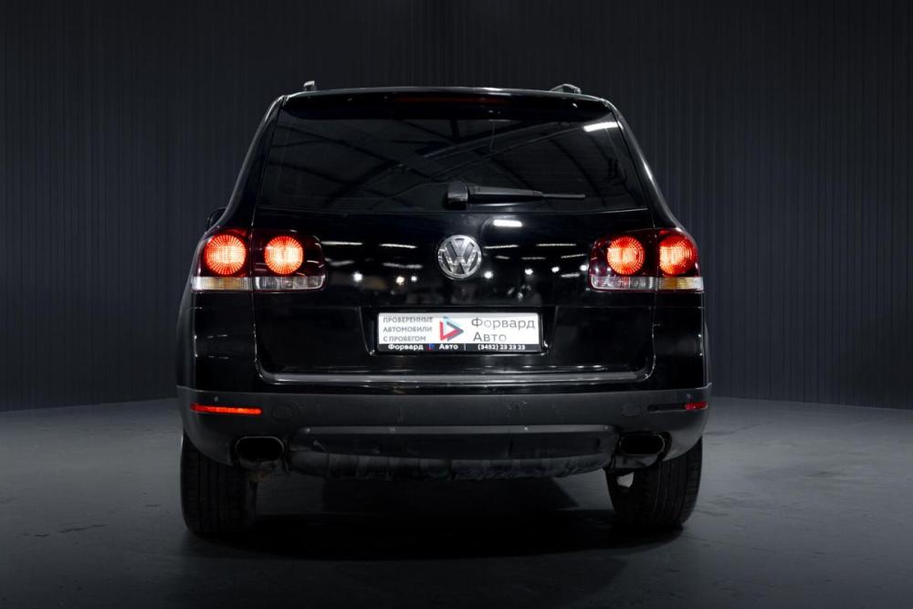 Volkswagen Touareg I Рестайлинг Тюмень  - изображение 6