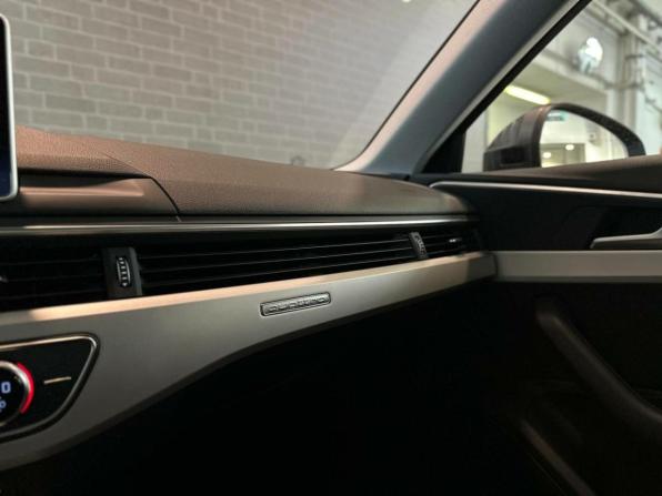 Audi A4 allroad V (B9) с пробегом 2019 года, цена 2 650 000 рублей, 205478 км, универсал, Автокод Объявления
