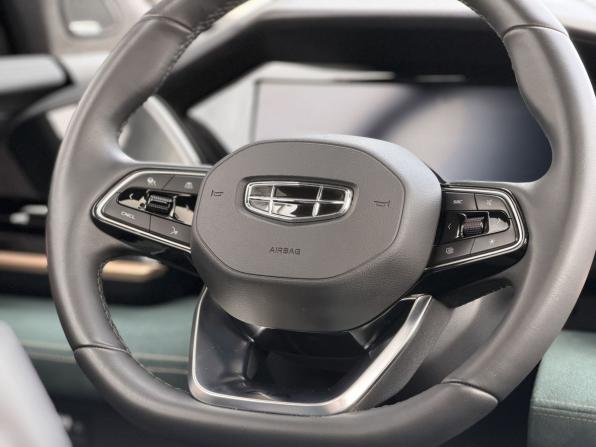 Geely Monjaro I с пробегом 2024 года, цена 3 415 000 рублей, 55000 км, внедорожник, Автокод Объявления