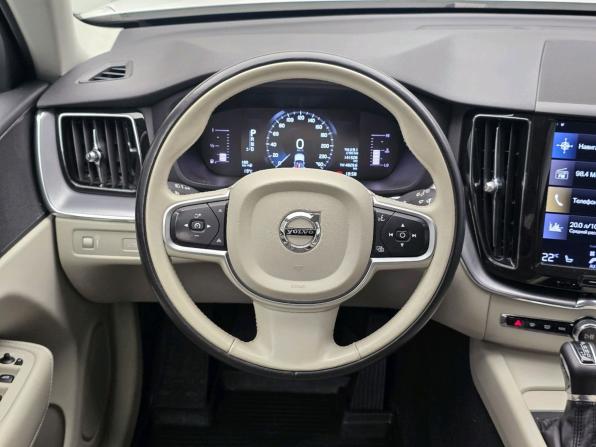 Volvo XC60 II с пробегом 2018 года, цена 3 114 000 рублей, 141525 км, внедорожник, Автокод Объявления