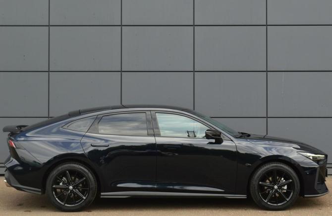 Changan UNI-V I с пробегом 2024 года, цена 2 319 000 рублей, 14000 км, лифтбек, Автокод Объявления