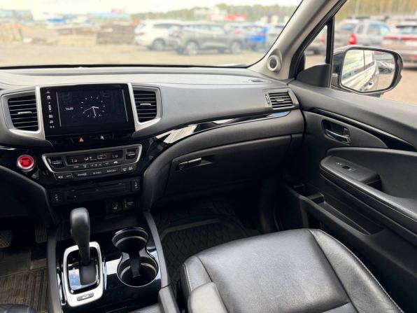 Honda Pilot III с пробегом 2018 года, цена 2 575 000 рублей, 243000 км, внедорожник, Автокод Объявления