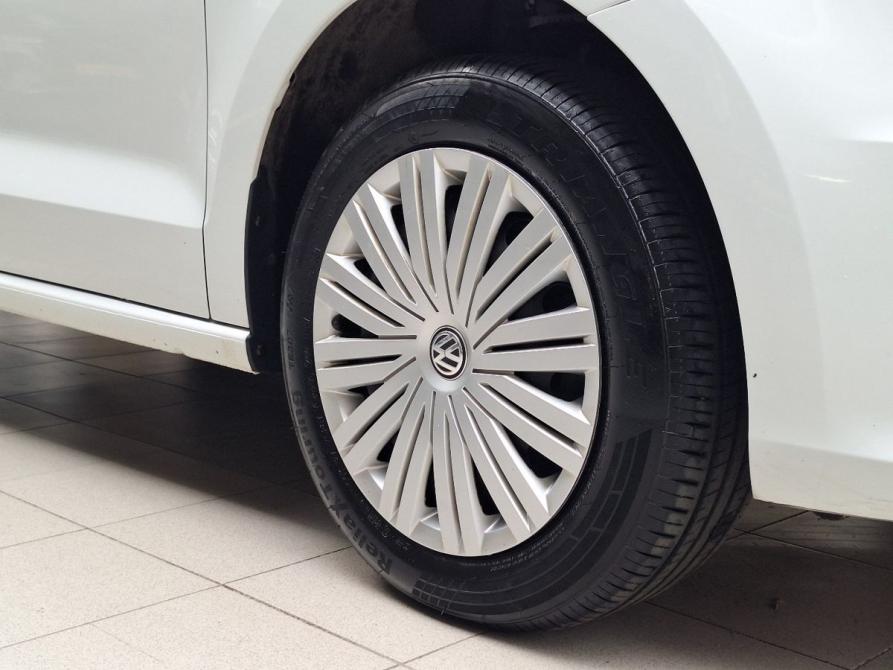 Volkswagen Polo V Рестайлинг Челябинск  - изображение 9
