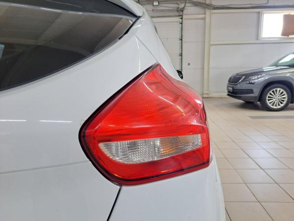 Ford Focus III Рестайлинг с пробегом 2018 года, цена 955 000 рублей, 213266 км, хэтчбек, Автокод Объявления