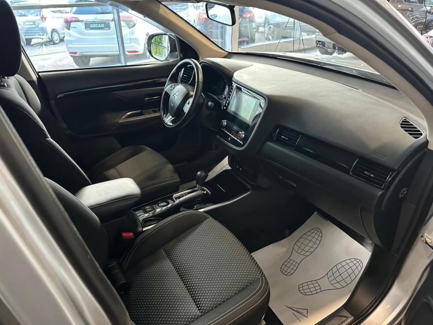 Mitsubishi Outlander III Рестайлинг 3 Санкт-Петербург  - изображение 36