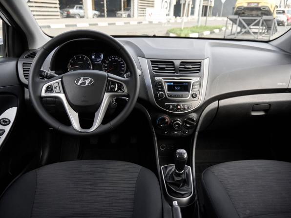 Hyundai Solaris I Рестайлинг с пробегом 2015 года, цена 928 000 рублей, 166715 км, седан, Автокод Объявления