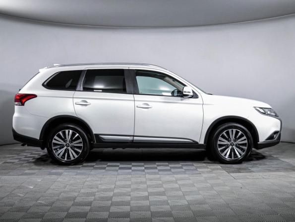 Mitsubishi Outlander III Рестайлинг 3 с пробегом 2020 года, цена 2 198 000 рублей, 120650 км, внедорожник, Автокод Объявления