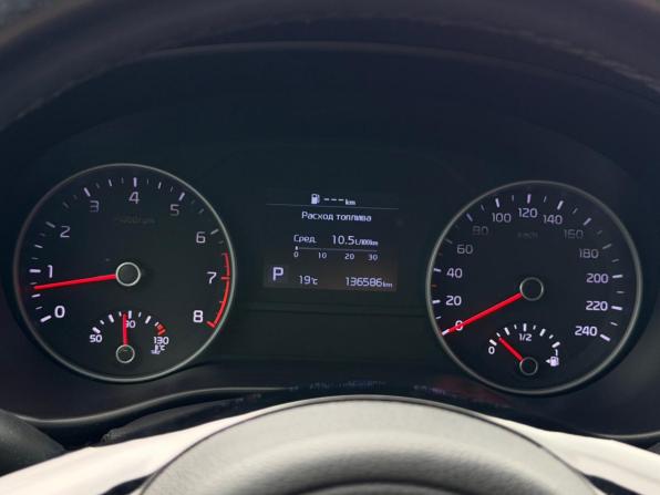 Kia Sportage IV Рестайлинг с пробегом 2019 года, цена 1 930 000 рублей, 136500 км, внедорожник, Автокод Объявления