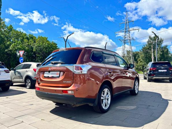 Mitsubishi Outlander III с пробегом 2012 года, цена 1 378 400 рублей, 147275 км, внедорожник, Автокод Объявления