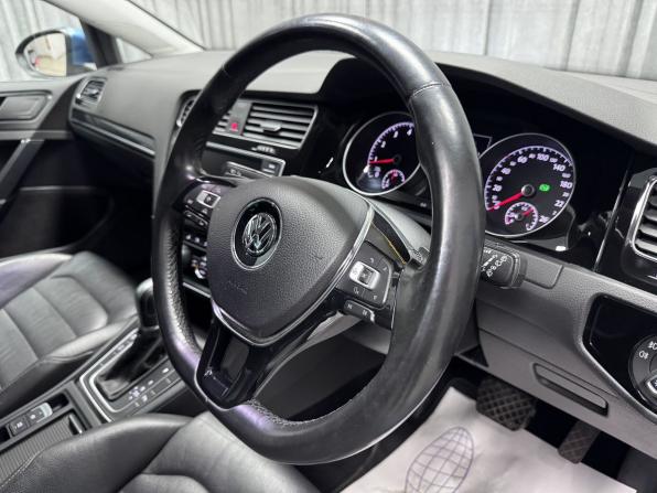Volkswagen Golf VII с пробегом 2015 года, цена 1 500 000 рублей, 104279 км, универсал, Автокод Объявления