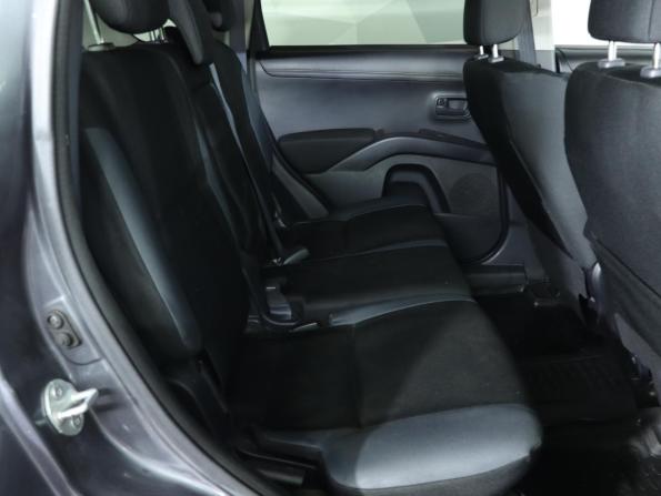Mitsubishi Outlander II Рестайлинг с пробегом 2011 года, цена 979 000 рублей, 152855 км, внедорожник, Автокод Объявления