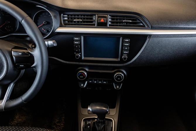 Kia Rio IV с пробегом 2019 года, цена 1 279 000 рублей, 221310 км, седан, Автокод Объявления