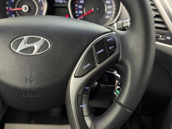 Hyundai Elantra V (MD) Рестайлинг с пробегом 2014 года, цена 1 059 000 рублей, 144564 км, седан, Автокод Объявления