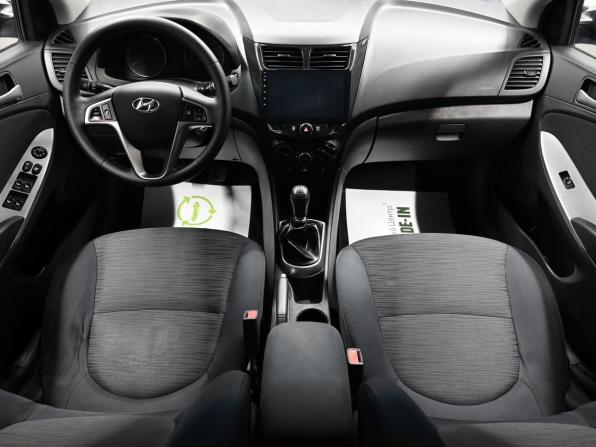 Hyundai Solaris I Рестайлинг с пробегом 2014 года, цена 945 000 рублей, 177406 км, хэтчбек, Автокод Объявления