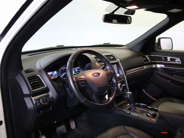 Ford Explorer V Рестайлинг 2 с пробегом 2018 года, цена 2 945 000 рублей, 105345 км, внедорожник, Автокод Объявления