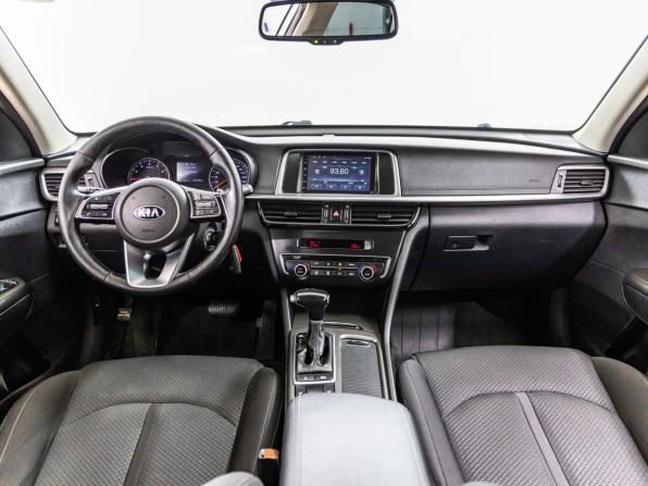 Kia Optima IV Рестайлинг с пробегом 2018 года, цена 1 240 000 рублей, 233788 км, седан, Автокод Объявления