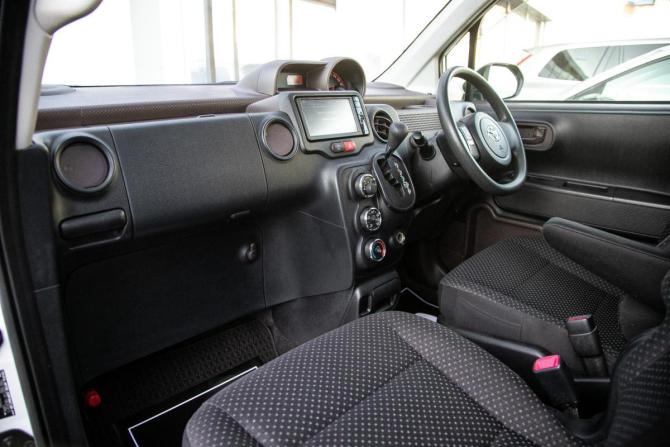 Toyota Spade с пробегом 2015 года, цена 935 000 рублей, 92000 км, компактвэн, Автокод Объявления