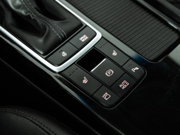 Kia Optima IV Рестайлинг с пробегом 2018 года, цена 1 649 777 рублей, 191042 км, седан, Автокод Объявления