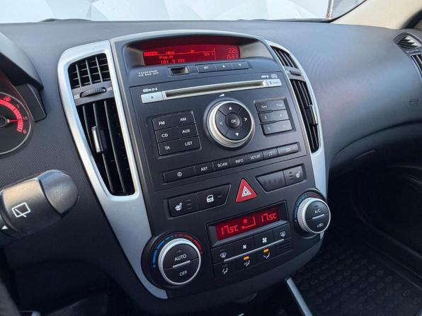 Kia Ceed I с пробегом 2010 года, цена 600 000 рублей, 240000 км, универсал, Автокод Объявления